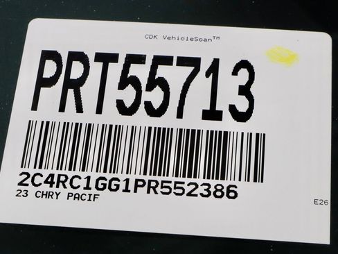 Used 2023 Chrysler Pacifica Limited FWD image 39