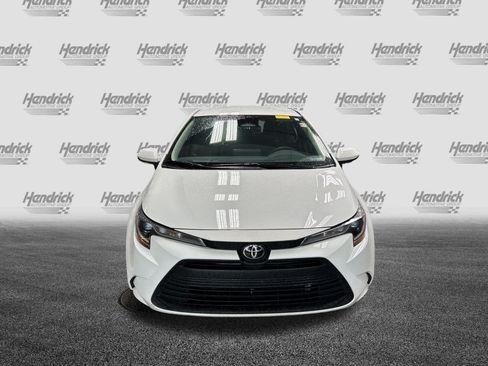 Used 2023 Toyota Corolla LE FWD image 3