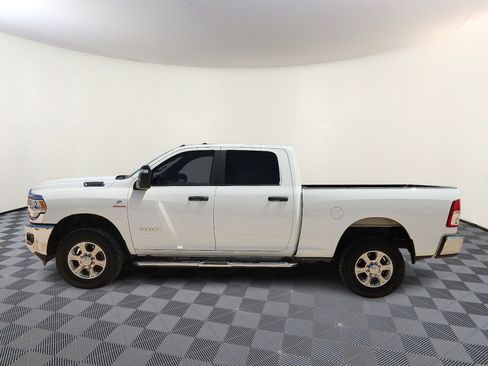 Used 2024 RAM 2500 Big Horn AWD/4WD image 2