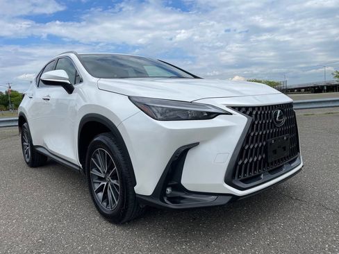 Used 2024 Lexus NX 250 FWD w/ Cold Area Package image 4
