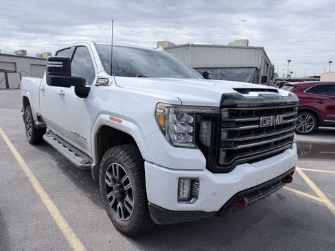 Used 2021 GMC Sierra 2500 AT4 w/ AT4 Preferred Package AWD/4WD image 4