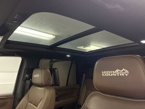 Certified 2022 Chevrolet Tahoe High Country AWD/4WD image 19