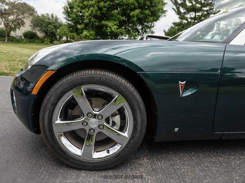 Used 2007 Pontiac Solstice Convertible w/ Premium Package RWD image 4