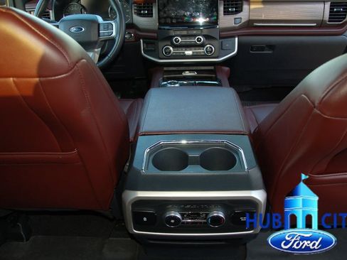 Used 2024 Ford Expedition Limited RWD image 20
