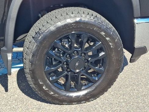 Certified 2025 Chevrolet Silverado 2500 LTZ w/ LTZ Convenience Package AWD/4WD image 8