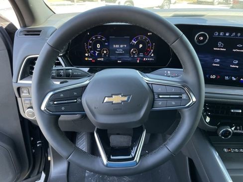 New 2026 Chevrolet Suburban Premier w/ Sun And Tow Package AWD/4WD image 17