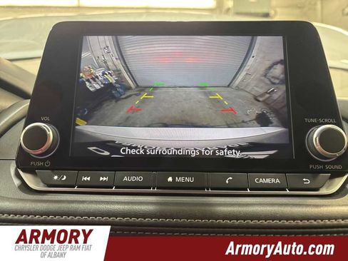 Used 2024 Nissan Rogue S image 17