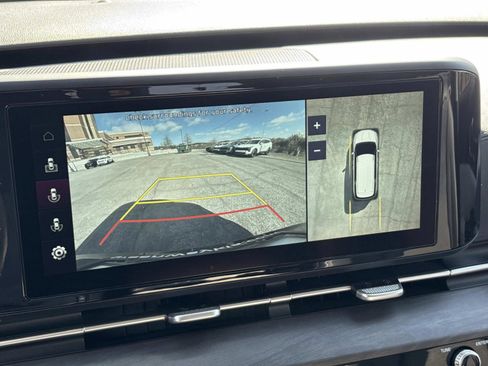 Used 2022 Kia Carnival SX image 29