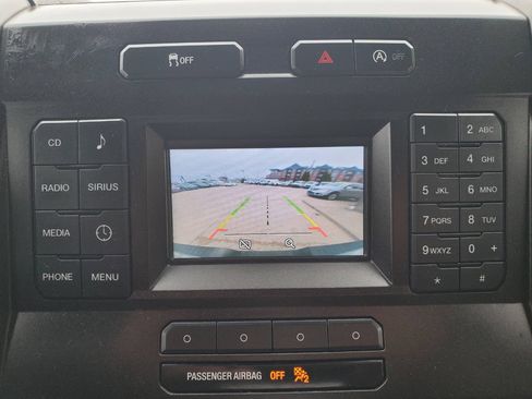 Used 2016 Ford F150 XLT image 12