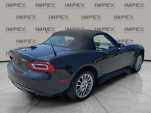 Used 2018 FIAT 124 Spider Classica w/ Technology & Siriusxm Group RWD image 6