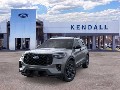 Used 2026 Ford Explorer ST-Line w/ ST-Line Street Pack AWD/4WD image 2