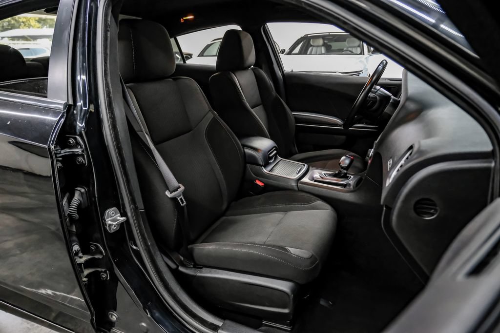 Used 2022 Dodge Charger SXT RWD image 41