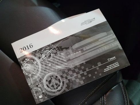 Used 2016 Chevrolet Cruze LT image 45