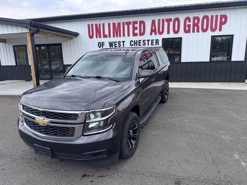 Used 2018 Chevrolet Suburban LT image 1
