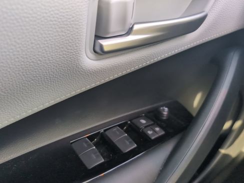 Used 2025 Toyota Corolla SE FWD image 18