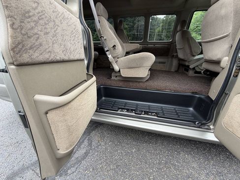 Used 2001 Chevrolet Express 1500 LT RWD image 22