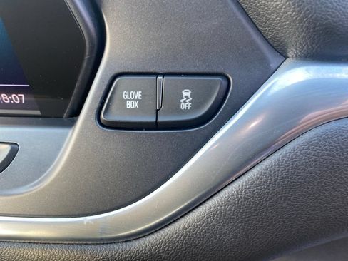 Used 2019 Chevrolet Blazer LT FWD image 32