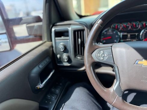 Used 2018 Chevrolet Silverado 1500 LTZ Z71 AWD/4WD image 7