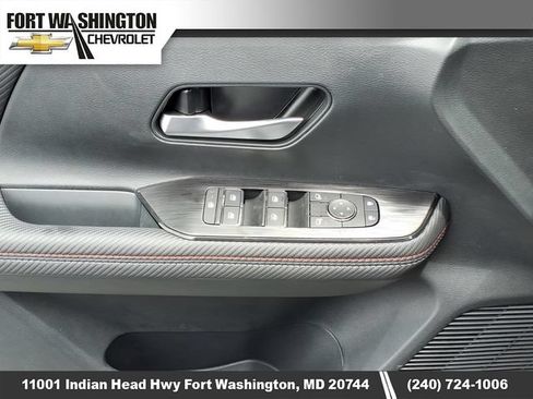 Used 2026 Nissan Kicks SR w/ SR Premium Package FWD image 6