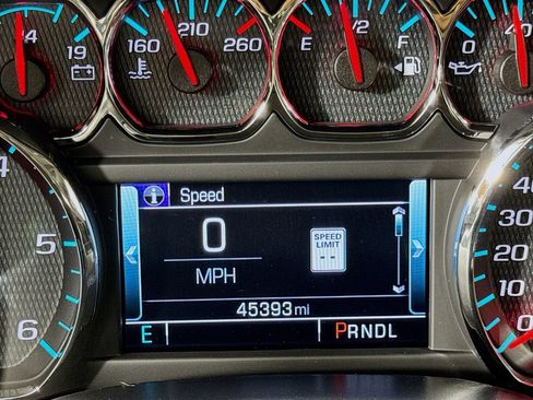 Used 2018 Chevrolet Silverado 1500 LT w/ All Star Edition AWD/4WD image 20