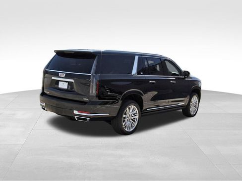 New 2026 Cadillac Escalade ESV Luxury w/ Touring Package AWD/4WD image 4