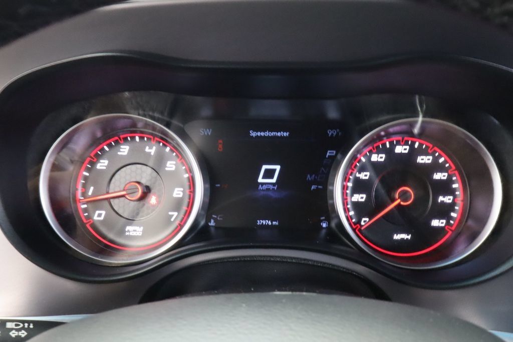 Used 2022 Dodge Charger R/T w/ Plus Group RWD image 22