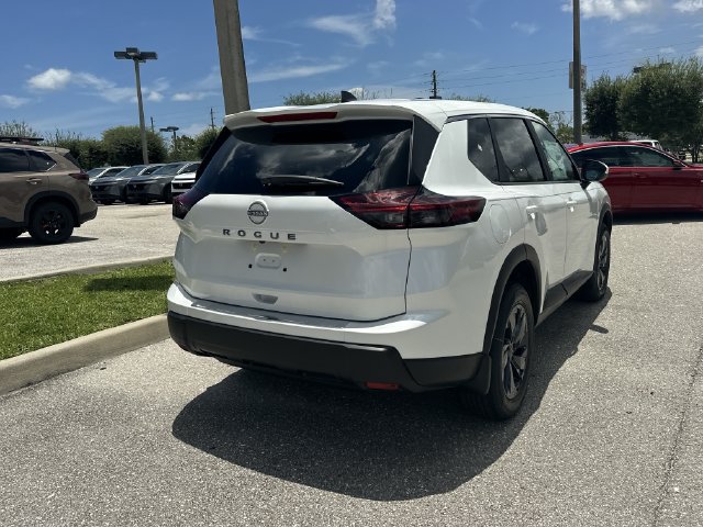 Used 2026 Nissan Rogue SV w/ Cold Weather Package FWD image 7