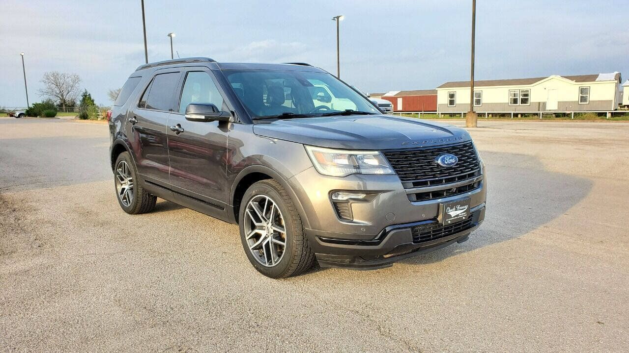Used 2018 Ford Explorer Sport w/ Equipment Group 401A AWD/4WD image 5
