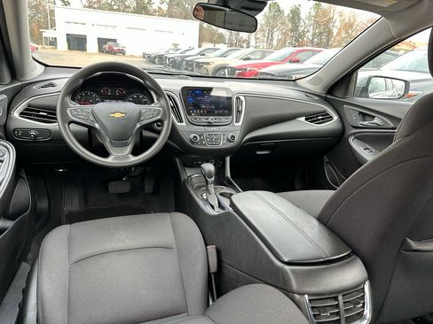 Used 2024 Chevrolet Malibu LT image 10