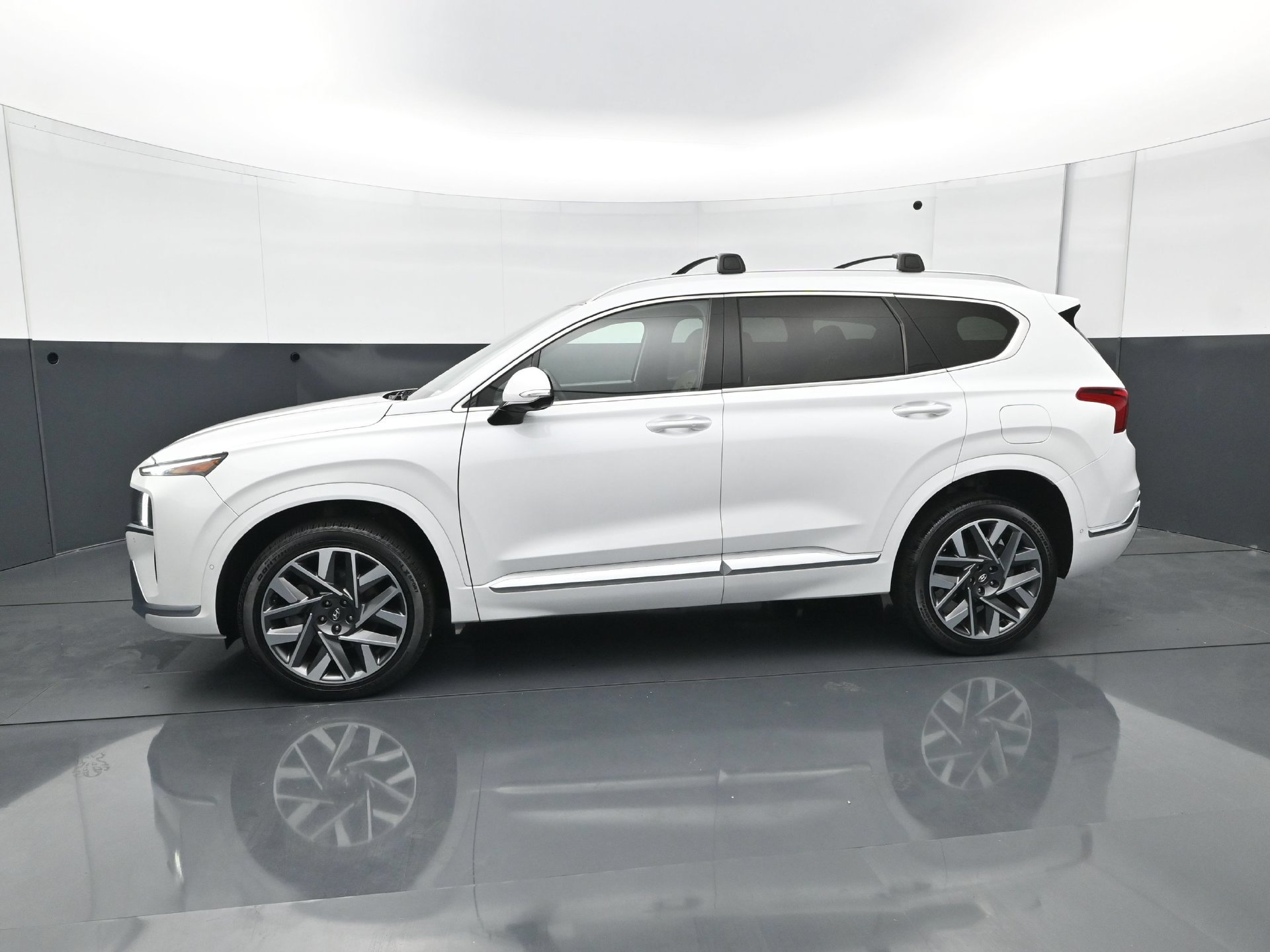 Used 2022 Hyundai Santa Fe Calligraphy AWD/4WD image 3