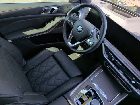 Certified 2024 BMW X5 xDrive40i w/ Premium Package AWD/4WD image 35