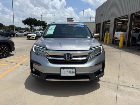 Certified 2022 Honda Pilot Touring image 2