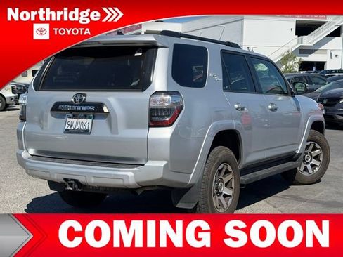 Used 2024 Toyota 4Runner TRD Off-Road Premium AWD/4WD image 4