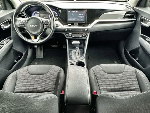 Used 2022 Kia Niro LXS image 10