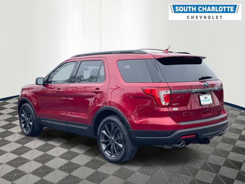 Used 2019 Ford Explorer XLT w/ Equipment Group 202A image 4