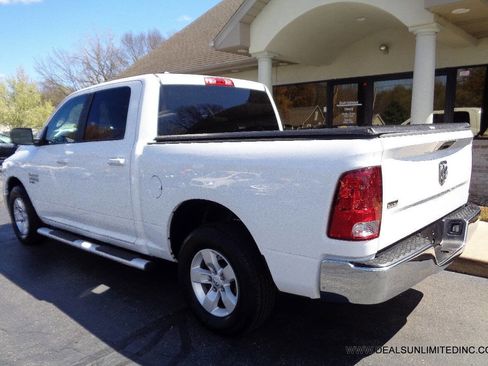 Used 2021 RAM 1500 Classic SLT RWD image 4