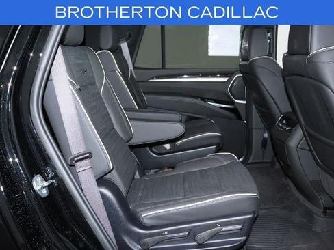 Certified 2025 Cadillac Escalade Premium Luxury w/ LPO, Floor Liner Package AWD/4WD image 33