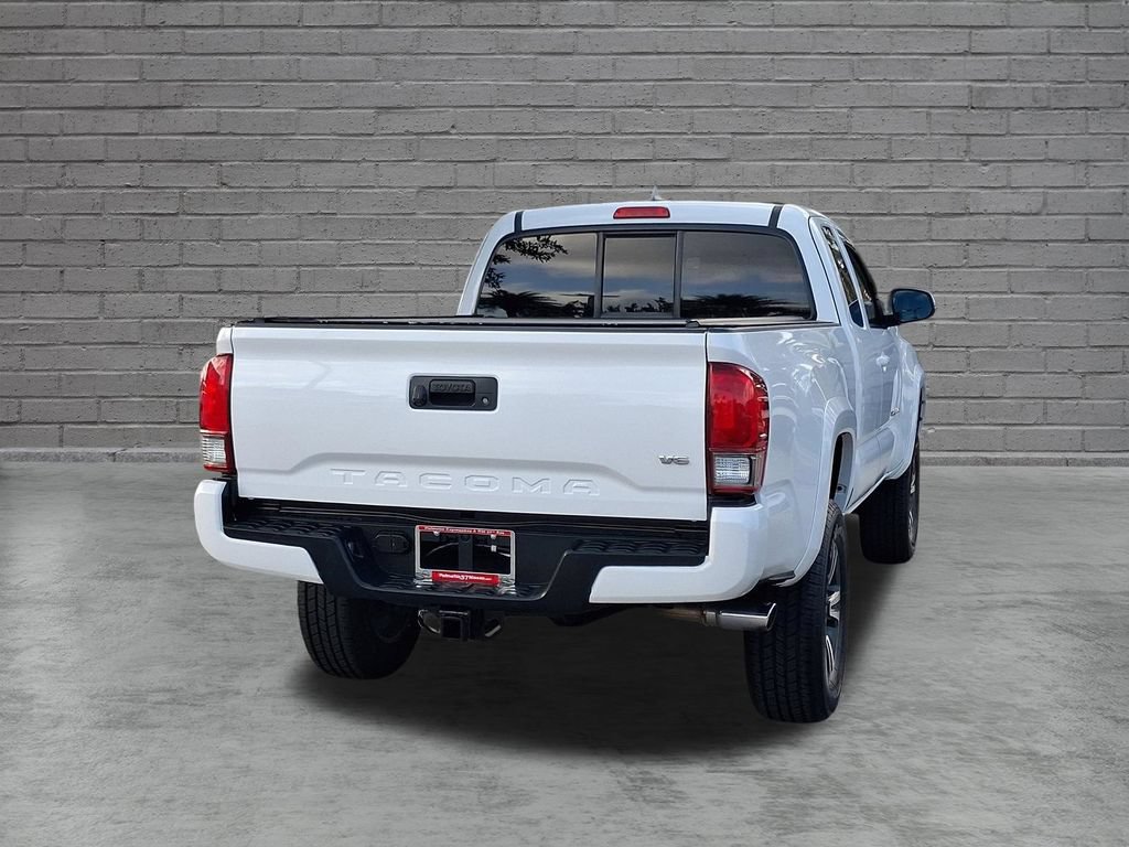 Used 2016 Toyota Tacoma TRD Sport w/ Towing Package AWD/4WD image 9