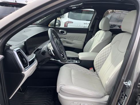 Certified 2025 Kia Sorento SX Prestige image 13
