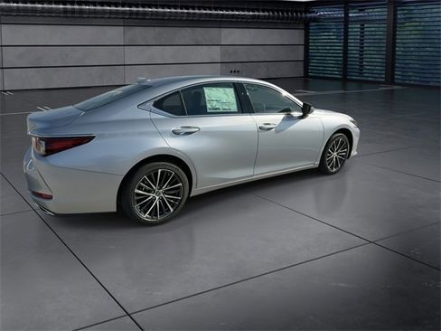 New 2025 Lexus ES 350 w/ Premium Package image 8