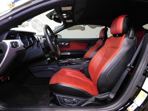 Used 2016 Ford Mustang GT Premium w/ Equipment Group 401A RWD image 42