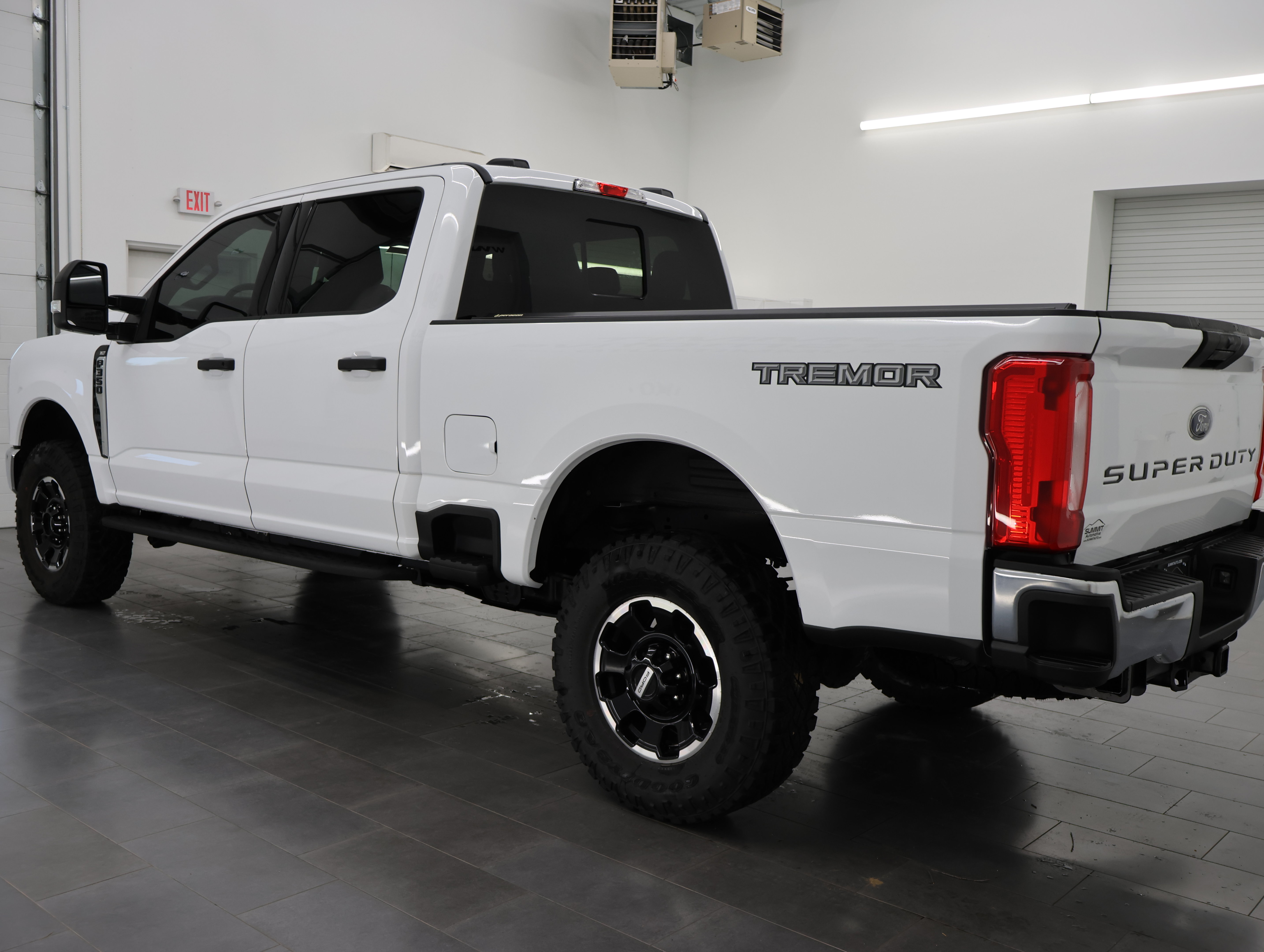 Used 2025 Ford F350 XLT w/ Tremor Off-Road Package AWD/4WD image 6