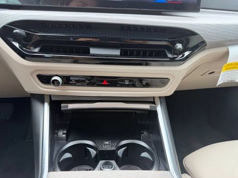 Used 2025 BMW 430i Coupe w/ Premium Package RWD image 26