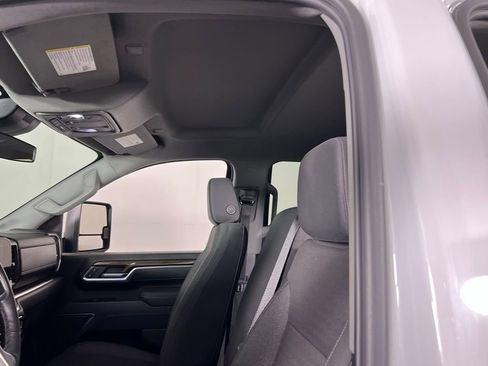 Used 2025 Chevrolet Silverado 3500 LT w/ Convenience Package image 22