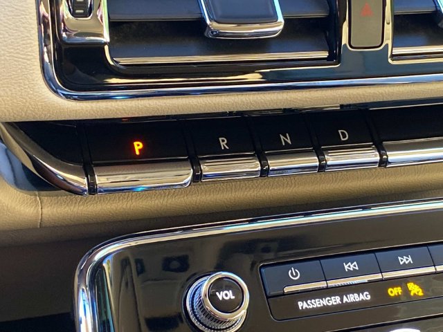 Used 2020 Lincoln Navigator Reserve w/ Luxury Package AWD/4WD image 29