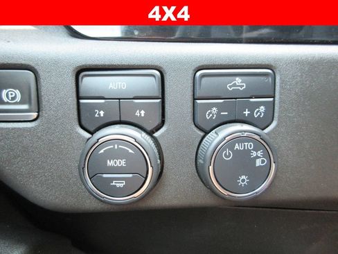 Certified 2024 Chevrolet Silverado 1500 LT w/ Protection Package AWD/4WD image 28