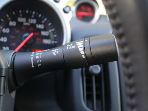 Used 2010 Nissan 370Z Coupe image 20