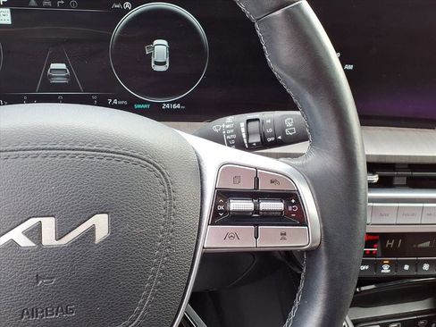 Used 2023 Kia Telluride SX Prestige image 16