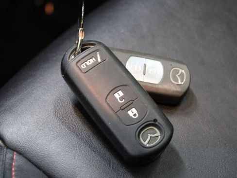 Used 2015 MAZDA MAZDA3 i Grand Touring FWD image 13