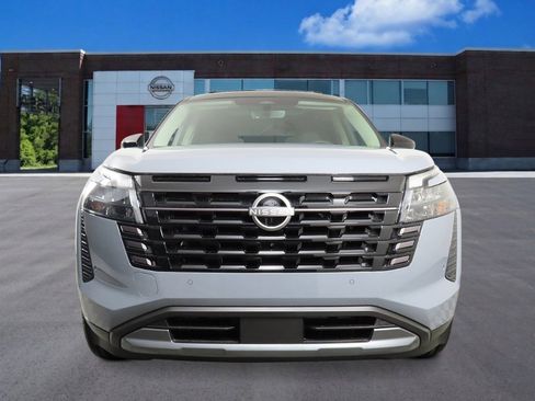 New 2026 Nissan Pathfinder Platinum AWD/4WD image 8